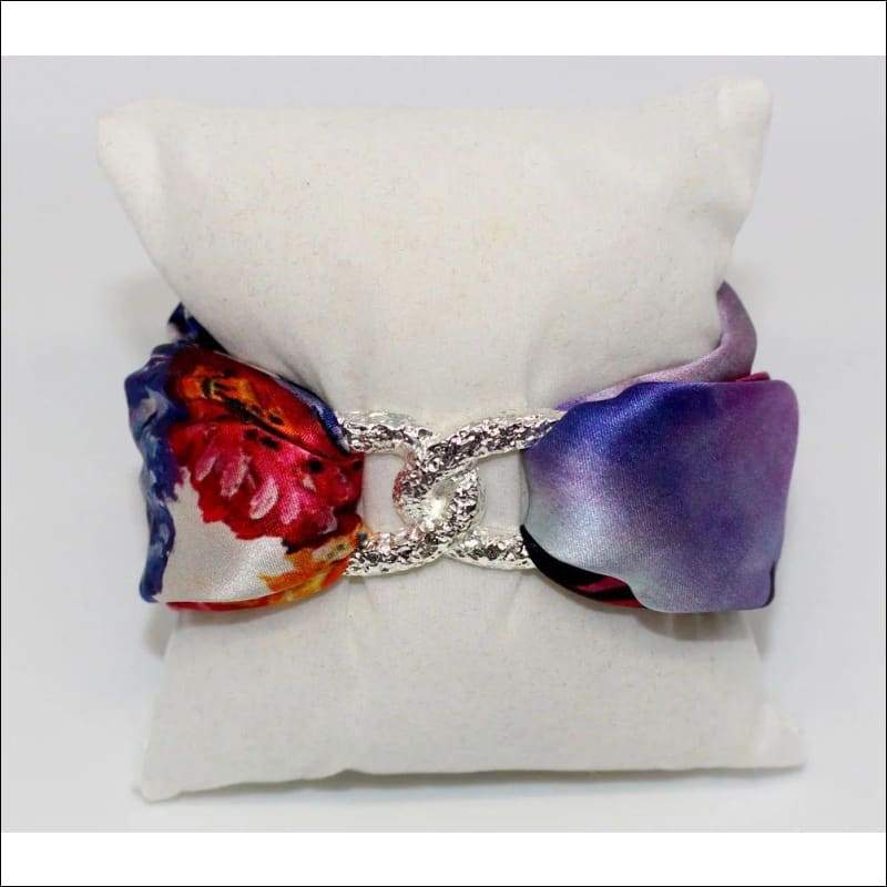 Fall in Love Join Infinity silk bracelet - Gold - Bracelets