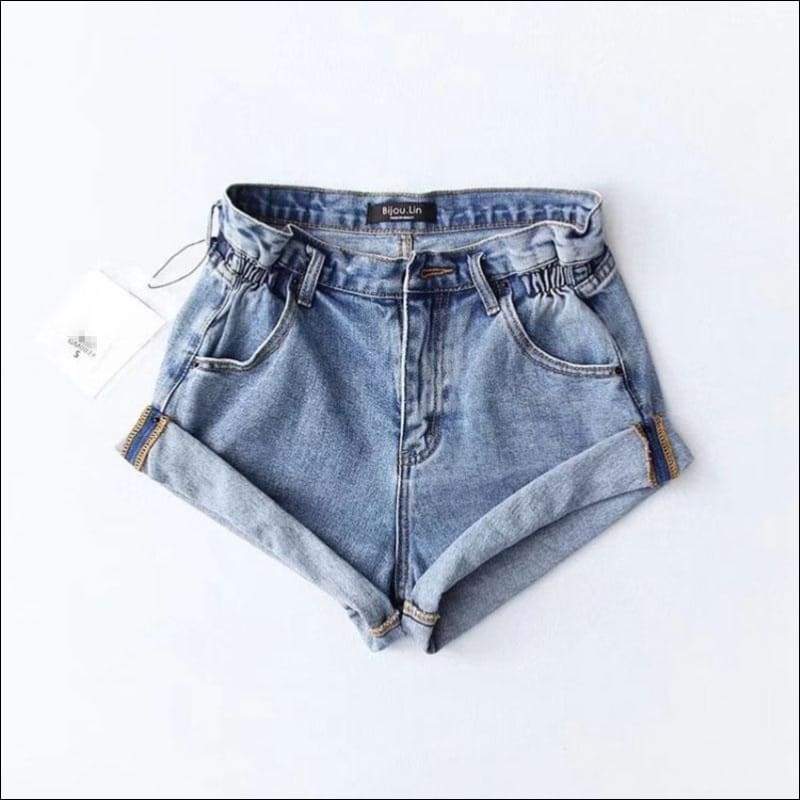 High-waisted Solid Color Turnup Loose Pattern Denim Shorts -