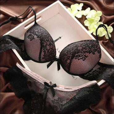 Lace Thin Deep V Solid Color Bra Panties Set