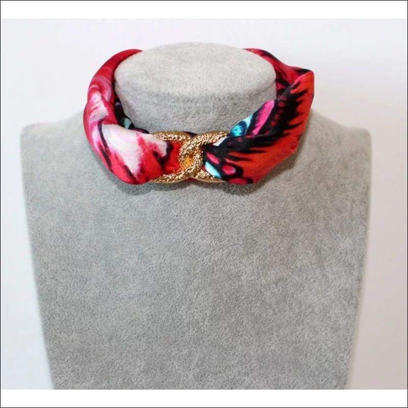 Lady Butterfly Choker Necklace - Gold - Chokers - Necklaces