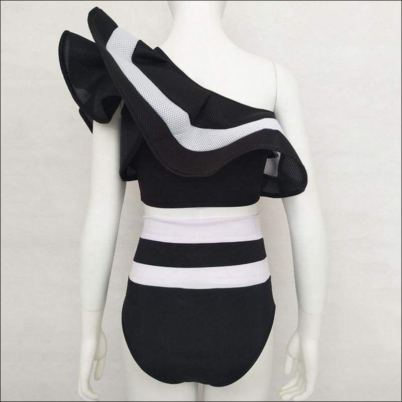 One-shoulder Color Blocking Wavy Top Slim Shorts Set - Sets 