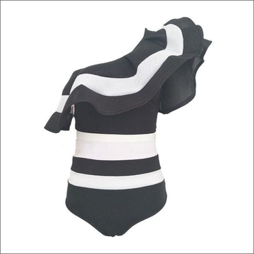 One-shoulder Color Blocking Wavy Top Slim Shorts Set