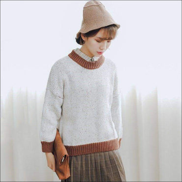 Round Collar Contrast Color Knitwear