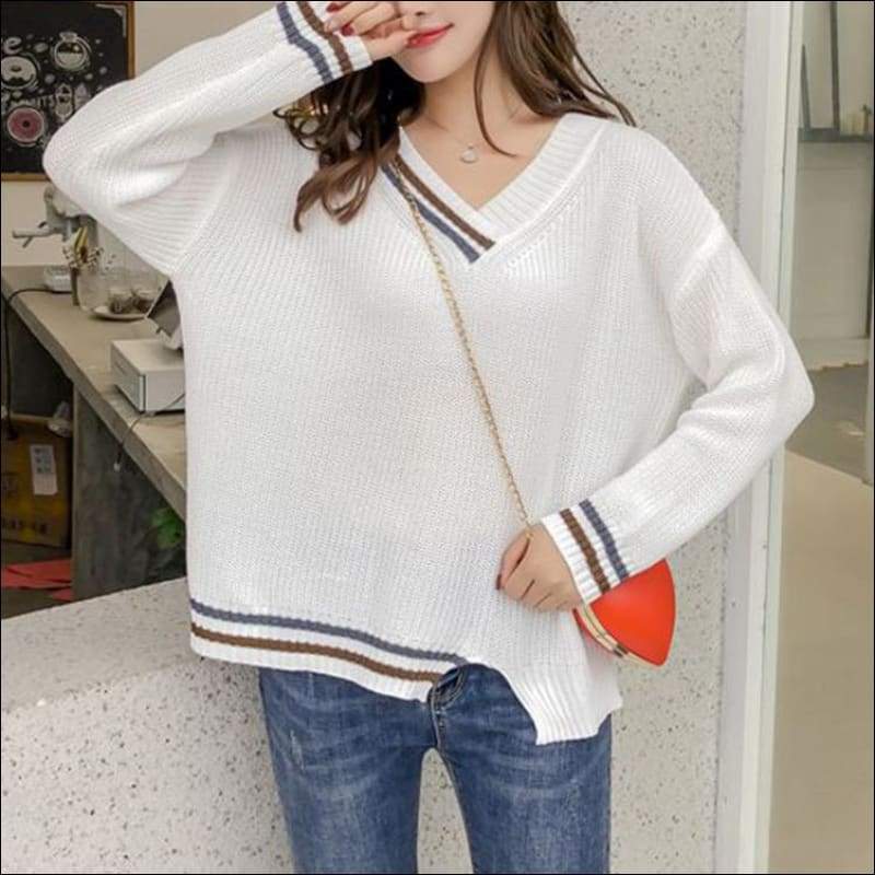 V-neck Design Irregular Hemline Sweater - Petite Tops