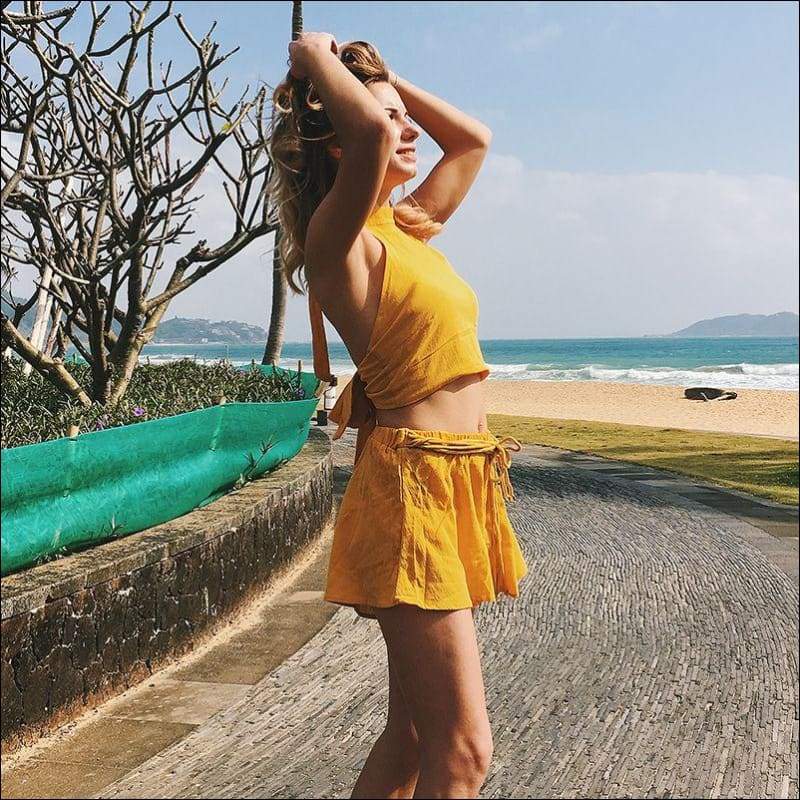 Vacation Style Halter Crop Top And Loose Lace-up Shorts Set 