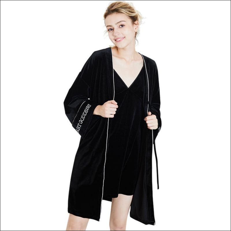 Velvet Fabric Long Sleeves Bathrobe - M / Black - Lingerie &